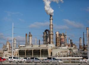 Az olaj világpiaci ára 100 dollár alá süllyed